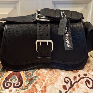 Coach Cargo Wavy Dinky Bag In Coachtopia Leather